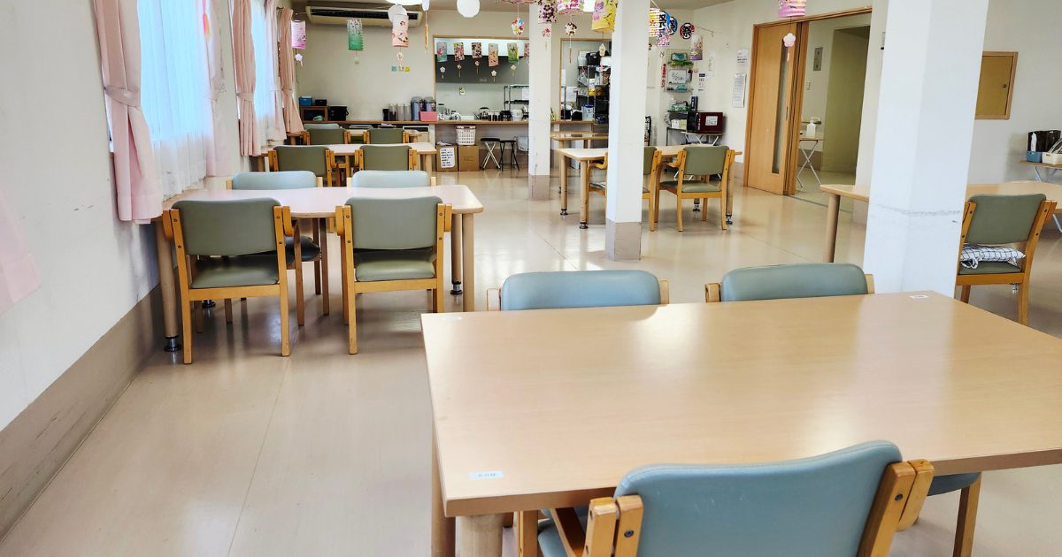 パーキンソン病に対応できる介護施設の雰囲気は？安心して暮らせる環境の選び方